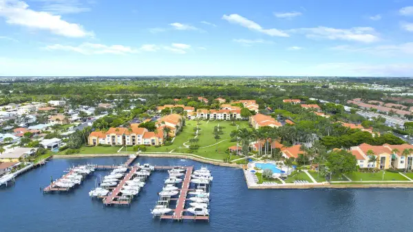 127 Yacht Club Way 101, Hypoluxo, FL 33462