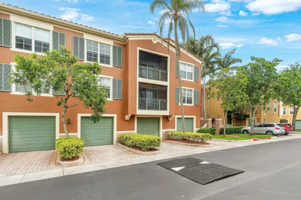 11740 St Andrews Place 304, Wellington, FL 33414