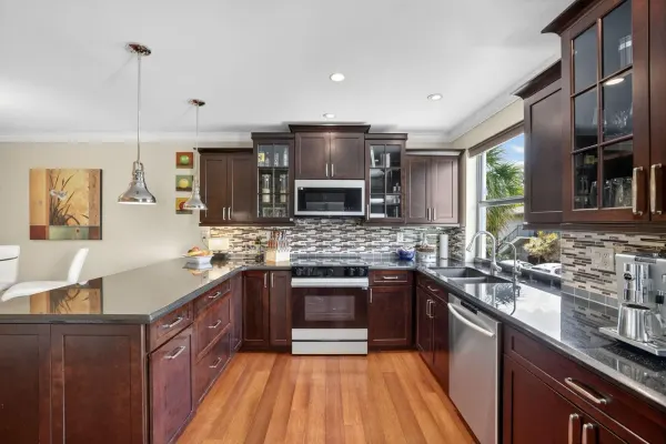 3000 NE 8th Terrace B4, Oakland Park, FL 33334