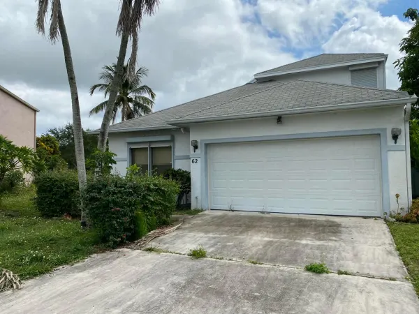 62 Willow Circle, Boynton Beach, FL 33436