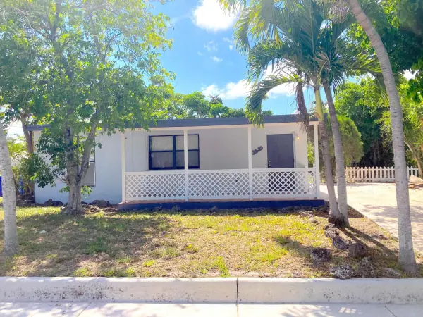 3630 SW 46th Avenue, West Park, FL 33023
