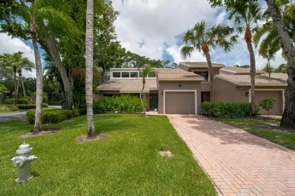 6602 Thornhill Court, Boca Raton, FL 33433