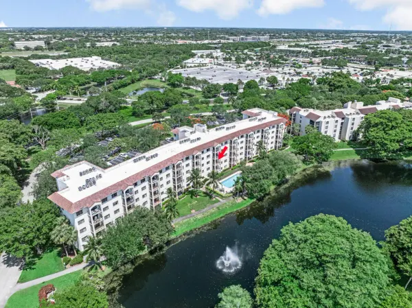 2105 Lavers Circle 306, Delray Beach, FL 33444