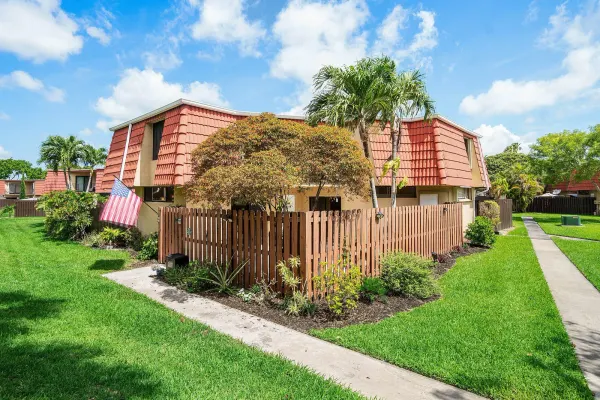 8122 Thames Boulevard C, Boca Raton, FL 33433