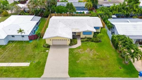 4240 NE 19th Avenue, Oakland Park, FL 33308