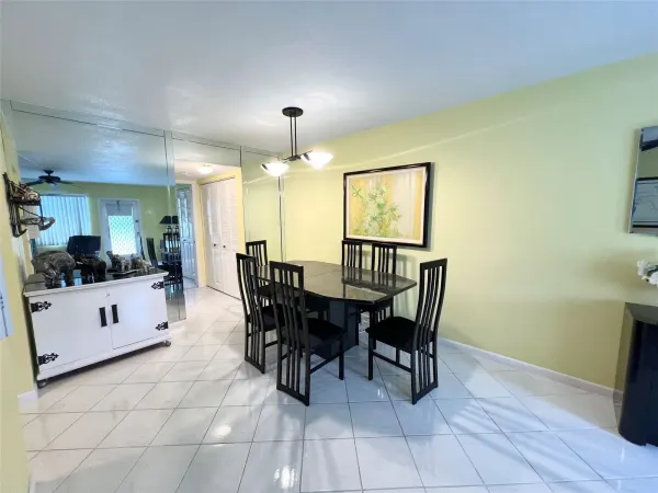 112 Oakridge I 112, Deerfield Beach, FL 33442