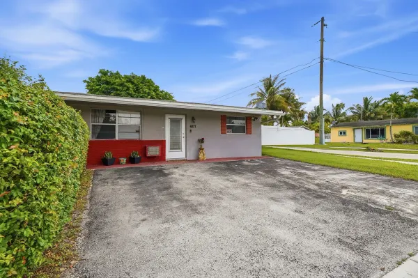 6871 SW 16th Court, North Lauderdale, FL 33068