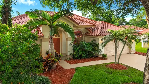 7607 Monclair Court, Lake Worth, FL 33467