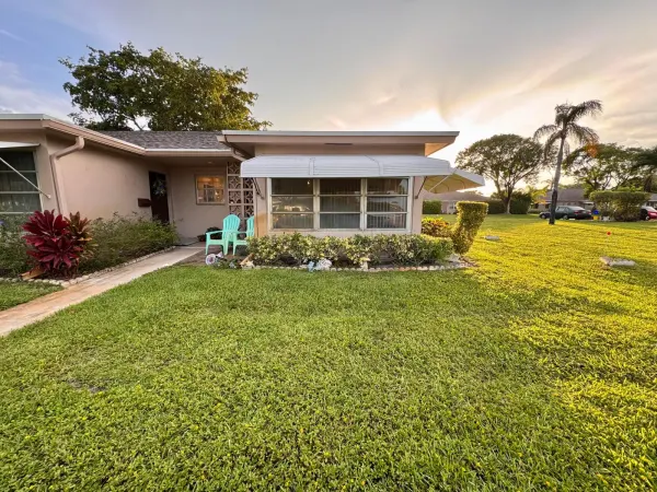 1252 Club Drive W D, Delray Beach, FL 33445