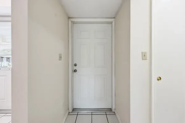 3300 NE 10th Terrace 40, Pompano Beach, FL 33064