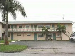 270 NE 40th Street NE 26, Oakland Park, FL 33334