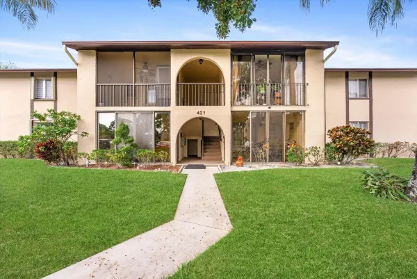 421 Pine Glen Lane A2, Greenacres, FL 33463