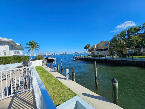 120 Lehane Terrace 109, North Palm Beach, FL 33408