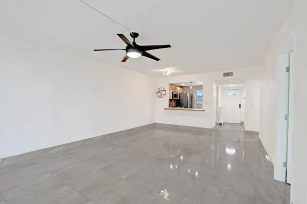 8301 Sands Point Boulevard S102, Tamarac, FL 33321