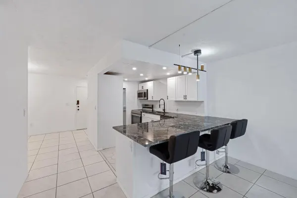7100 NW 17th Street 220, Plantation, FL 33313