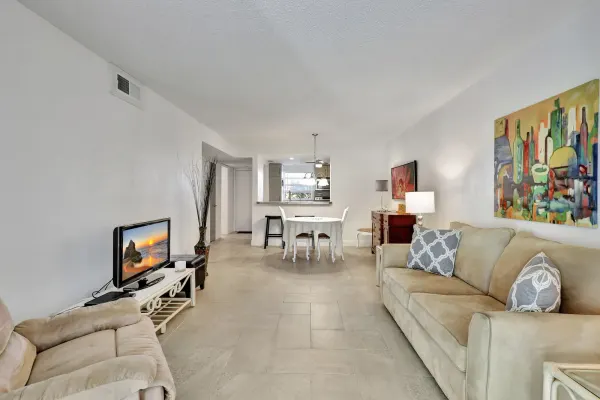 330 NE 26th Avenue 1080, Boynton Beach, FL 33435