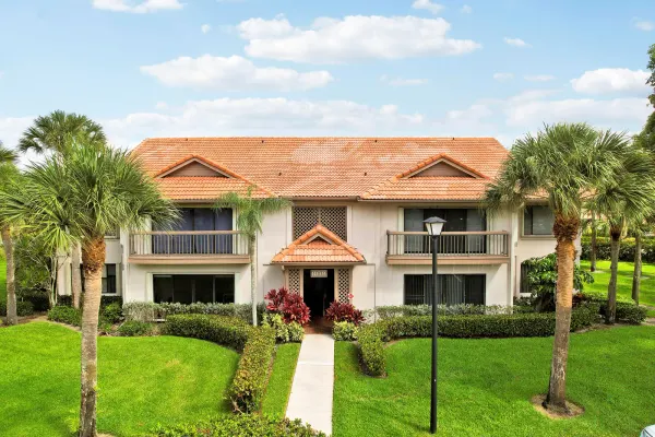 1109 Duncan Circle 203, Palm Beach Gardens, FL 33418