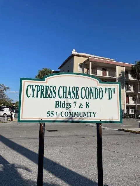 2649 NW 48th Terrace 433, Lauderdale Lakes, FL 33313
