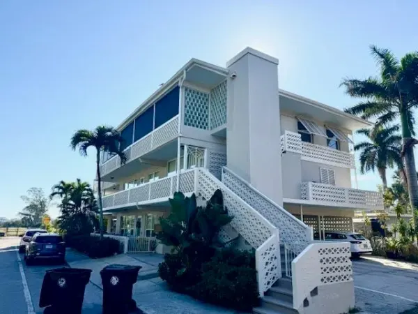 131 N Golfview Road 4, Lake Worth, FL 33460