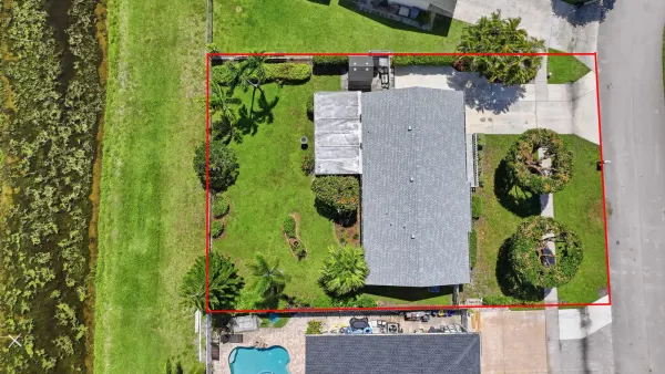 5053 N Saint John Ave Avenue N, Boynton Beach, FL 33472