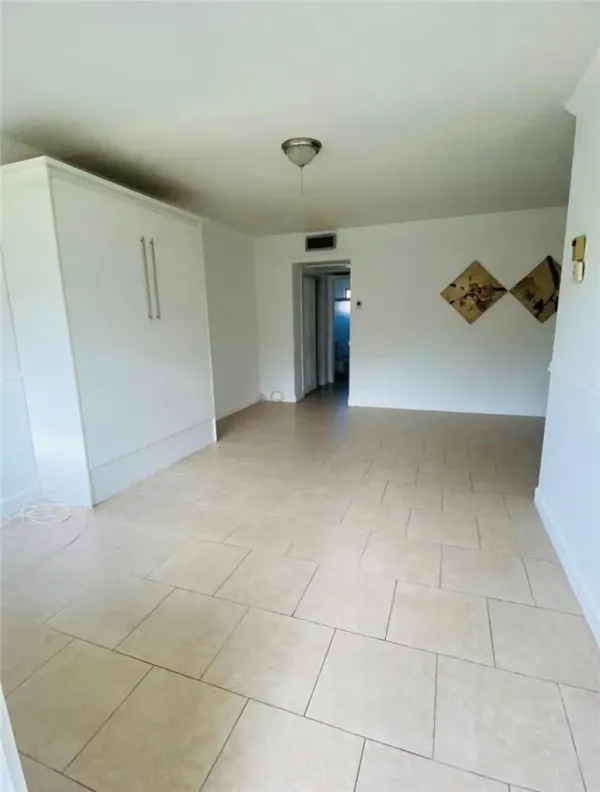 1450 Atlantic Shores Boulevard 212, Hallandale Beach, FL 33009
