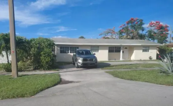 200 N Ware Drive, West Palm Beach, FL 33409