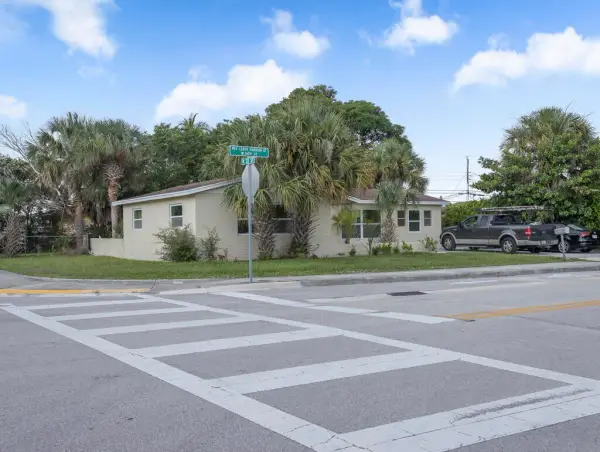 371 W 34th Street, Riviera Beach, FL 33404