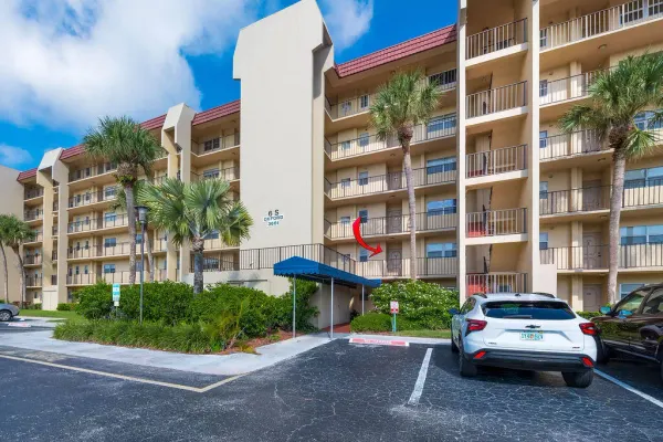 3661 Via Poinciana Road 206, Lake Worth, FL 33461