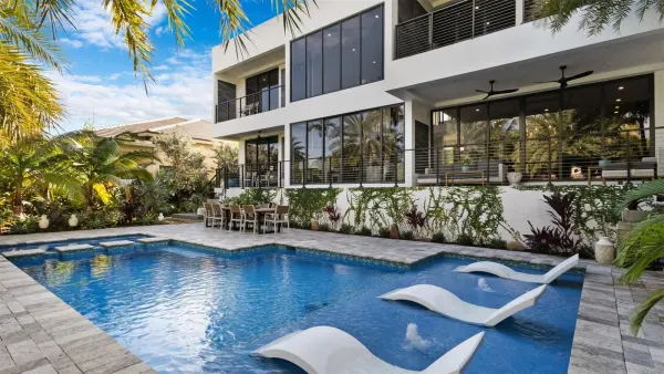 823 Ponce De Leon Drive, Fort Lauderdale, FL 33316