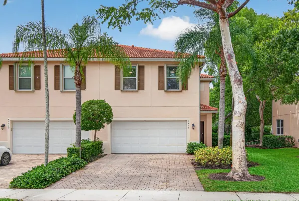 6455 Azura Lake Road, Lake Worth, FL 33463