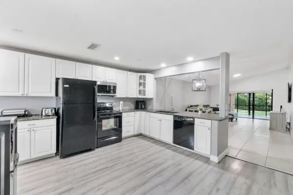 4149 Palm Forest Drive S, Delray Beach, FL 33445