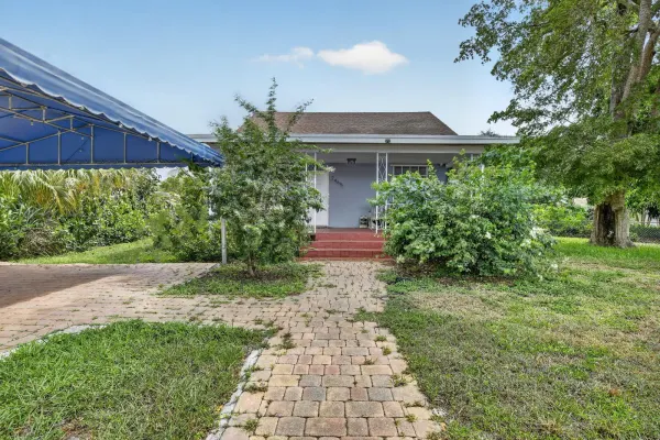 2465 Taylor Street, Hollywood, FL 33020