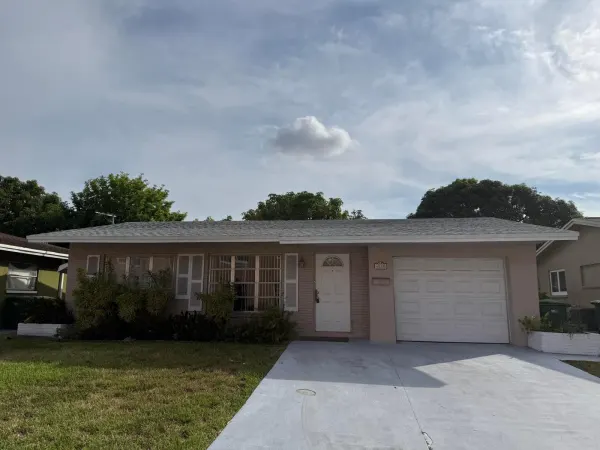 4810 NW 50th Court, Tamarac, FL 33319