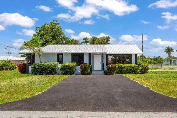 24 NW Avenue I, Belle Glade, FL 33430