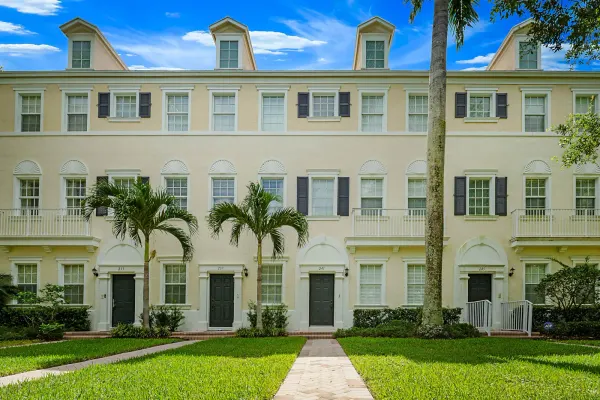 241 E Thatch Palm Circle, Jupiter, FL 33458