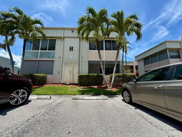 359 Capri H 359, Delray Beach, FL 33484