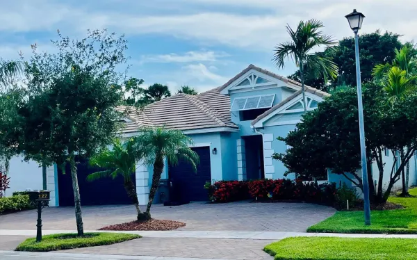127 Palm Beach Plantation Boulevard, West Palm Beach, FL 33411