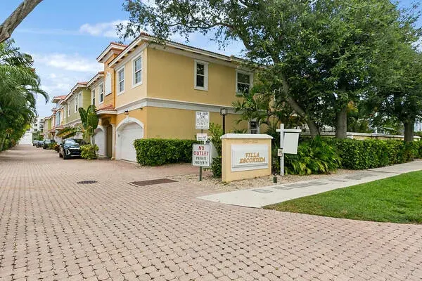 3020 NE 5th Terrace, Wilton Manors, FL 33334