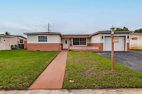 4141 NW 32nd Avenue, Lauderdale Lakes, FL 33309