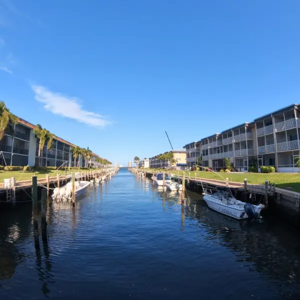 236 Castlewood Drive 202, North Palm Beach, FL 33408