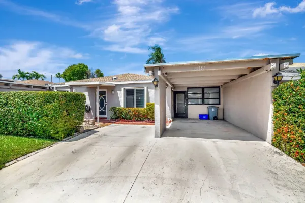 14882 Wildflower Lane, Delray Beach, FL 33446