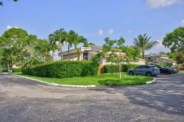 501 NW 132nd Terrace, Plantation, FL 33325