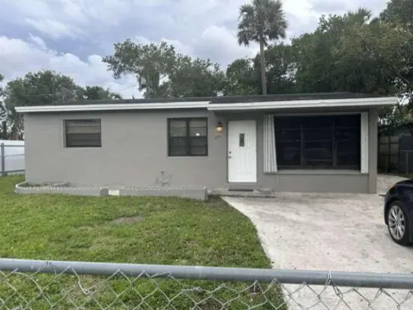 3370 NW 8th Place, Lauderhill, FL 33311