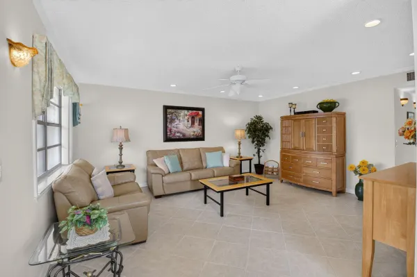 323 Capri G 323, Delray Beach, FL 33484