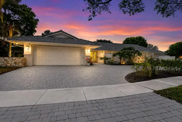 6692 N Grande Drive, Boca Raton, FL 33433