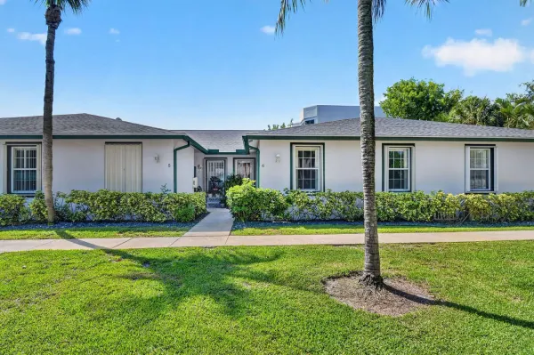 3162 Via Poinciana 6, Lake Worth, FL 33467