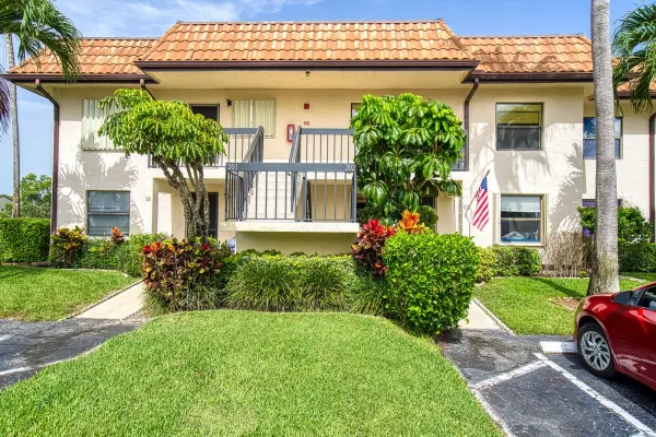 7257 Golf Colony Court 202, Lake Worth, FL 33467