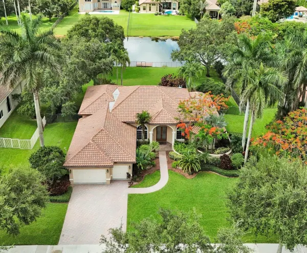 10324 SW 26th Street, Davie, FL 33324