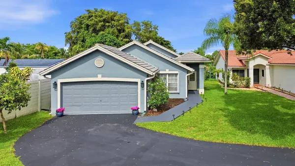 12445 SW 7th Place, Davie, FL 33325