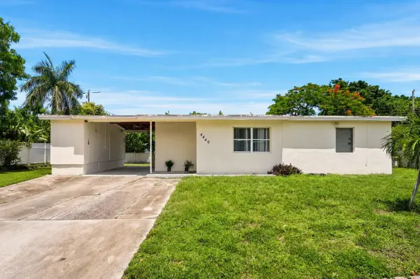 4440 NE 14th Avenue, Pompano Beach, FL 33064